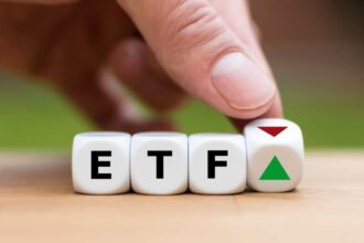 SEC headquarters with crypto ETF logos, including Solana, XRP, Litecoin, and Dogecoin