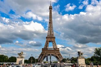 Lightning Stock Exchange logo illustrating tokenized IPO platform launch in France.