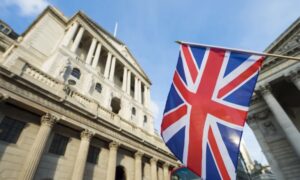 Bank of England headquarters with stablecoin regulation headline