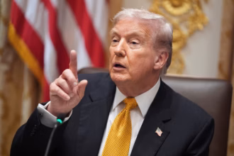 Donald Trump announces $2,000 tariff dividend affecting cryptocurrency markets